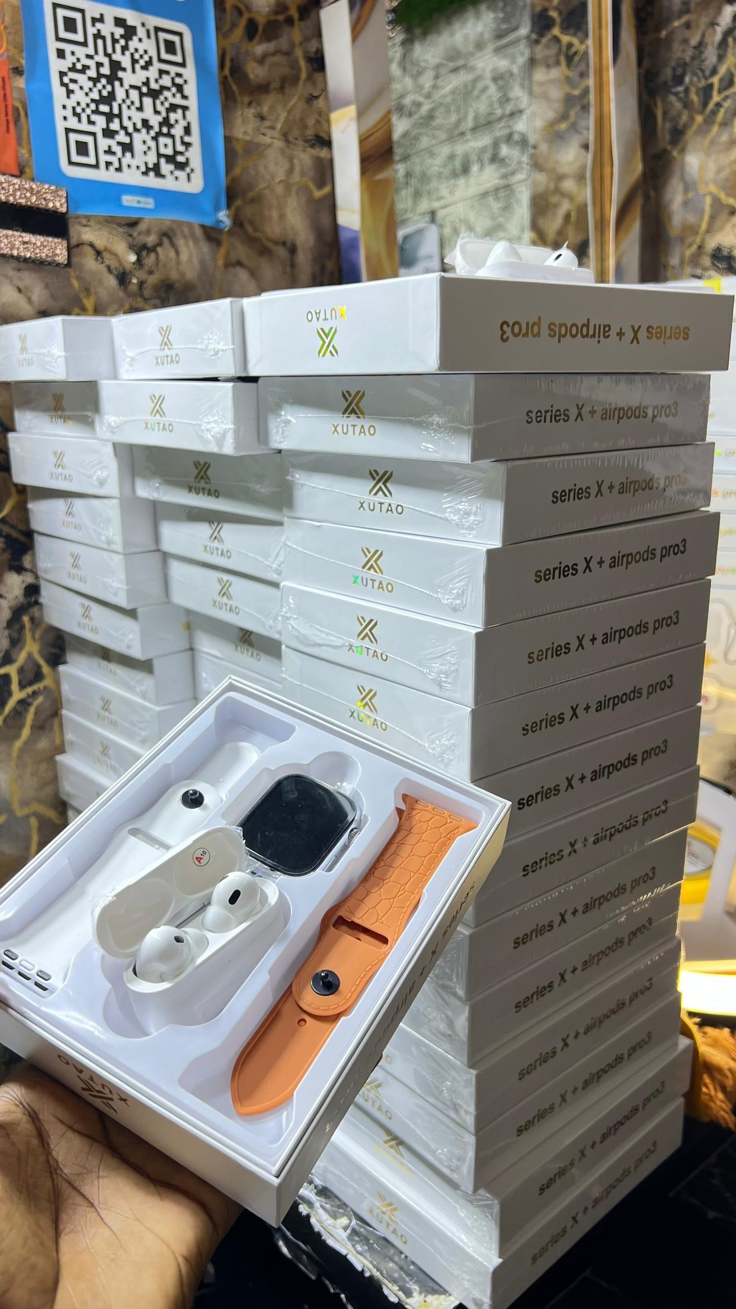 WATCH SERIE 10 MAX AVEC AIRPODS PRO 3