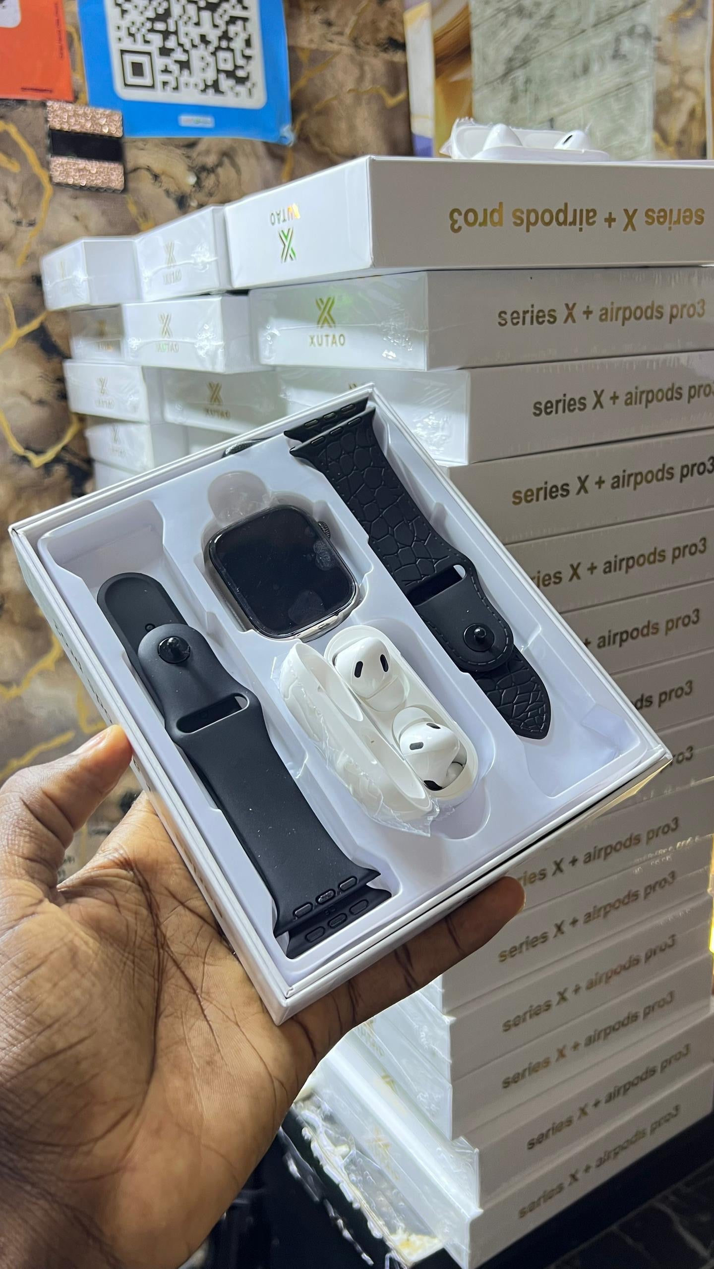 WATCH SERIE 10 MAX AVEC AIRPODS PRO 3